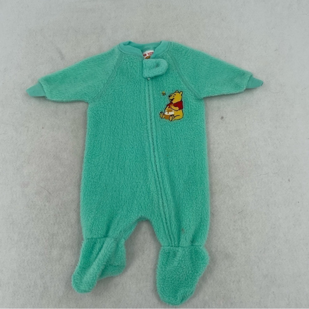 DISNEY Baby WINNIE THE POOH Vintage Fleece Footed onesie Pajama sz NB 0-6 Months